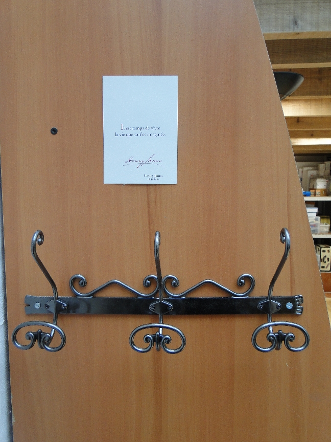 porte manteau carte postale